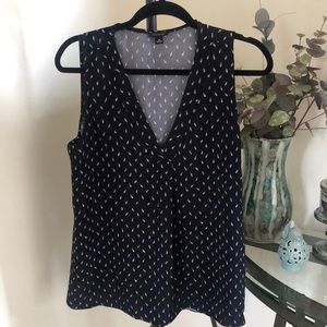 Ann Taylor Sleeveless VNeck Navy Blue/White Blouse